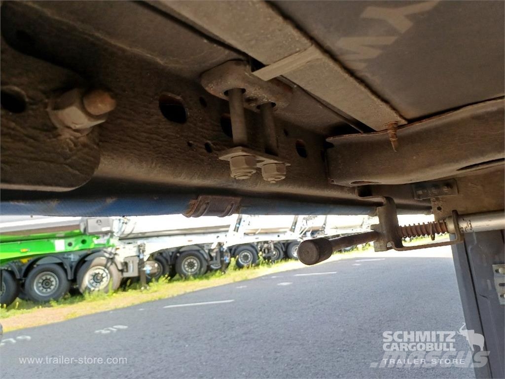 Schmitz Cargobull Curtainsider Standard Staplerhalterung Getränke Gardintrailer