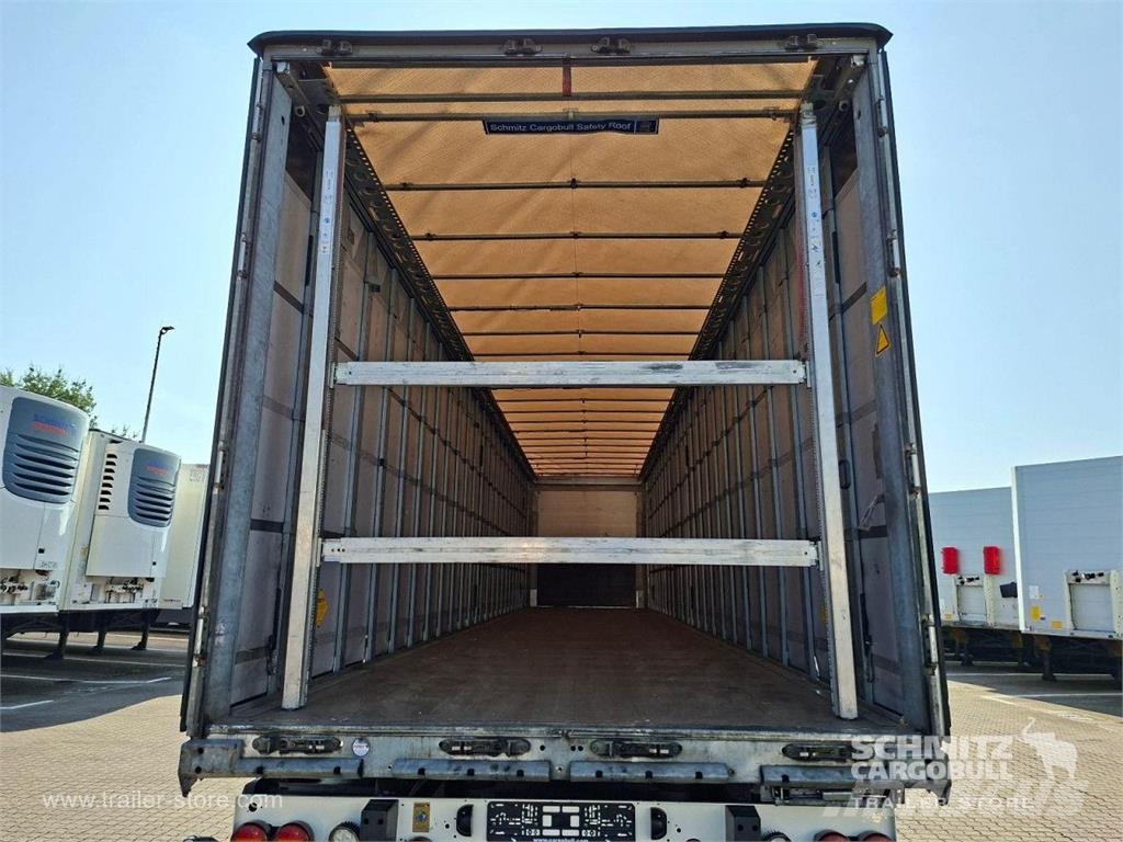Schmitz Cargobull Curtainsider Standard Getränke Naczepy firanki