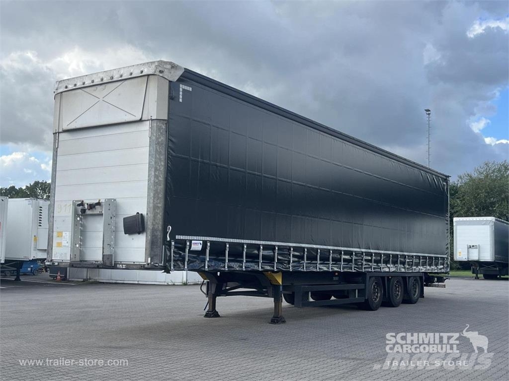 Schmitz Cargobull Curtainsider Coil Getränke Semirremolques de caja de lona