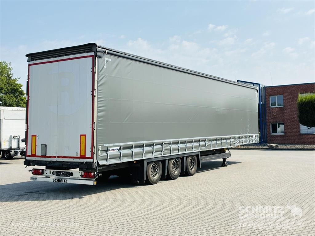 Schmitz Cargobull Curtainsider Mega Getränke Gardintrailer