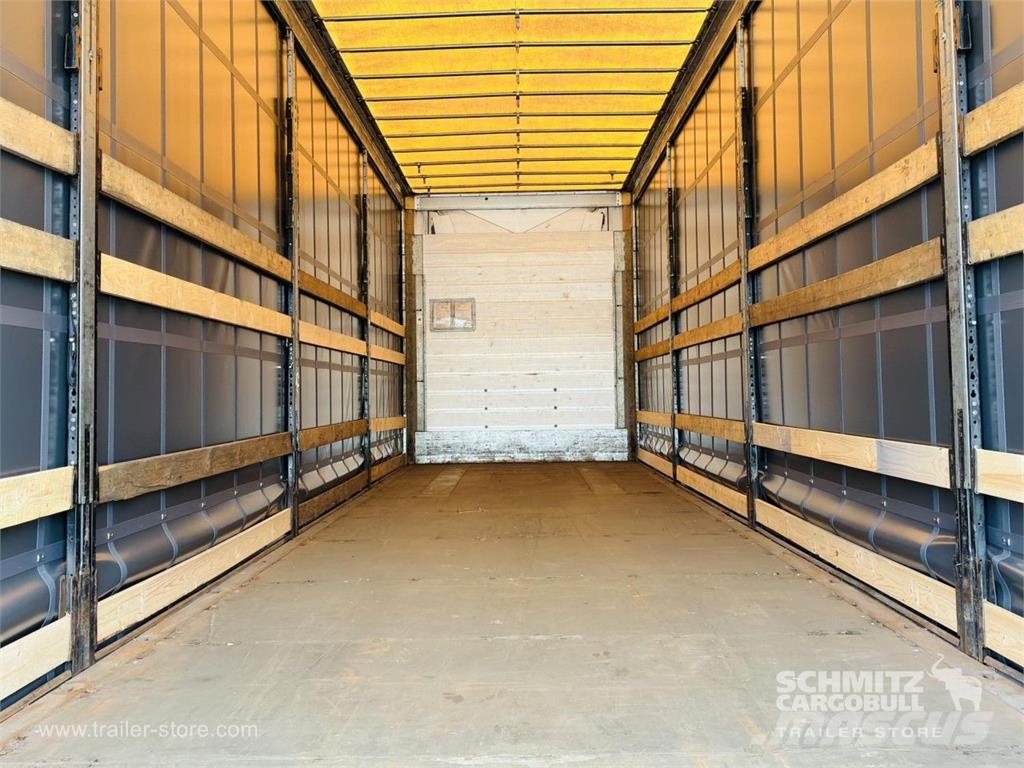 Schmitz Cargobull Curtainsider Mega Getränke Gardintrailer