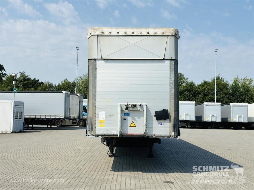 Schmitz Cargobull Curtainsider Mega Getränke Gardintrailer