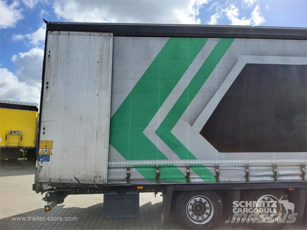 Schmitz Cargobull Curtainsider Mega Getränke Curtainsider semi-trailers