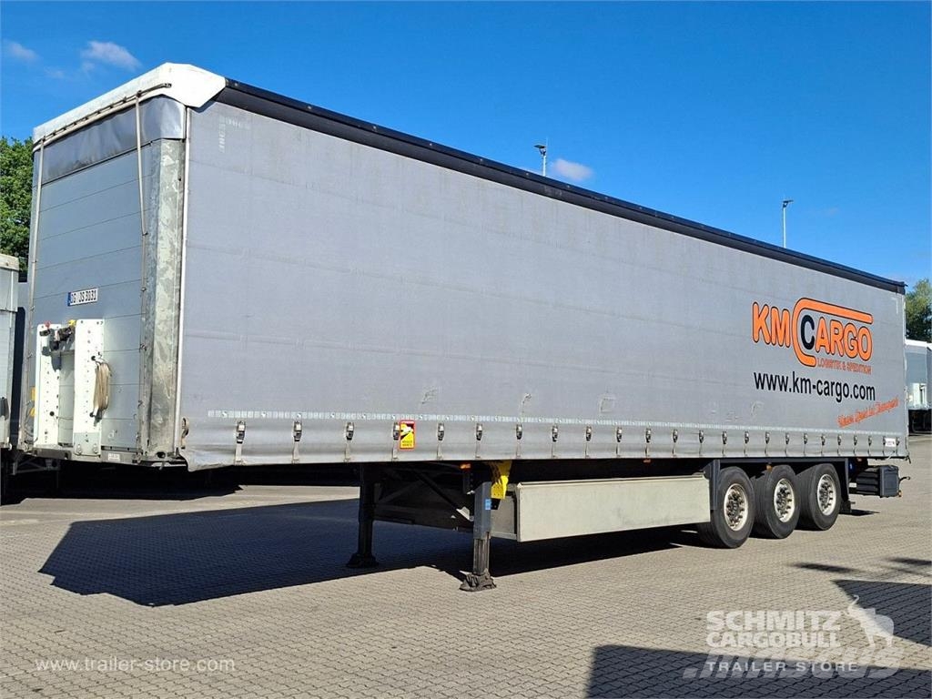 Schmitz Cargobull Curtainsider Standard Getränke Poluprikolice sa ciradom