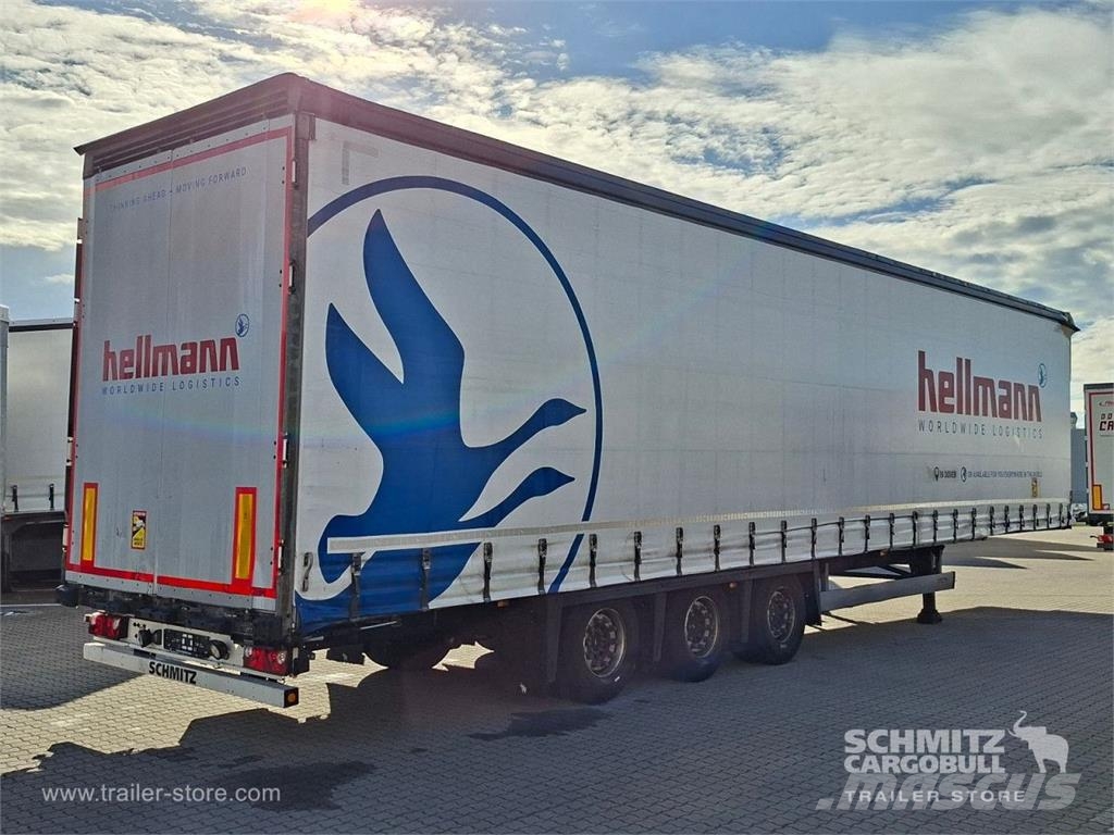 Schmitz Cargobull Curtainsider Mega GetrÃ¤nke نصف مقطورات بباب جانبي