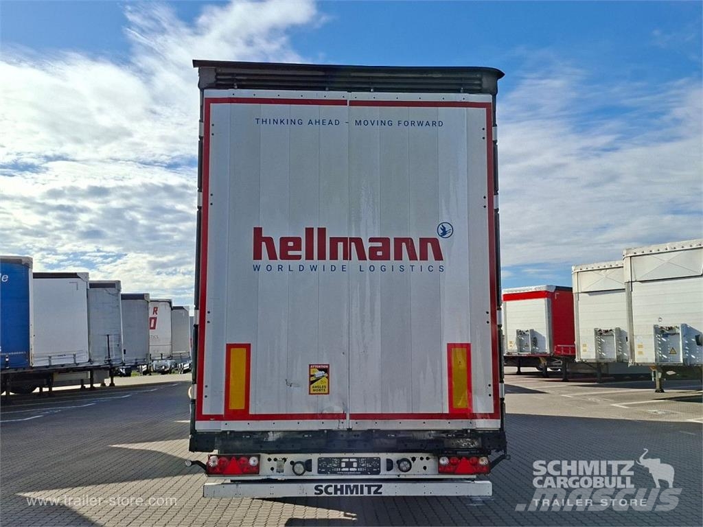 Schmitz Cargobull Curtainsider Mega GetrÃ¤nke نصف مقطورات بباب جانبي