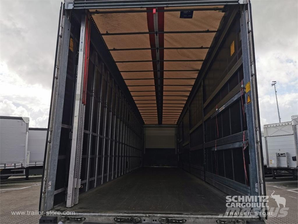 Schmitz Cargobull Curtainsider Mega GetrÃ¤nke Curtainsider semi-trailers