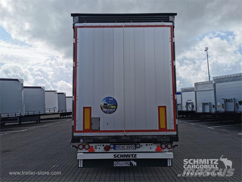 Schmitz Cargobull Curtainsider Mega GetrÃ¤nke Curtainsider semi-trailers