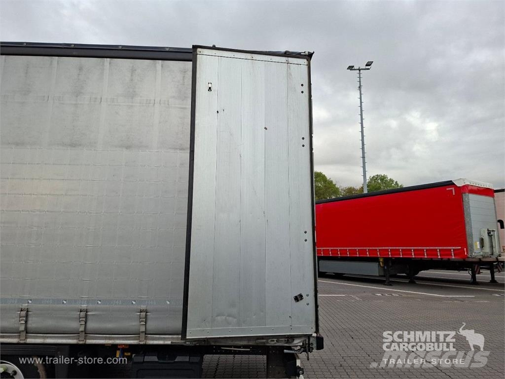 Schmitz Cargobull Curtainsider Mega GetrÃ¤nke Curtainsider semi-trailers