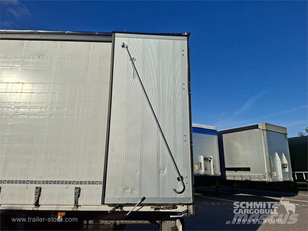 Schmitz Cargobull Curtainsider Standard GetrÃ¤nke Curtainsider semi-trailers