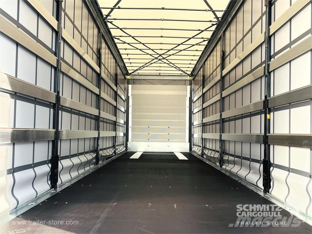 Schmitz Cargobull Curtainsider Mega GetrÃ¤nke نصف مقطورات بباب جانبي