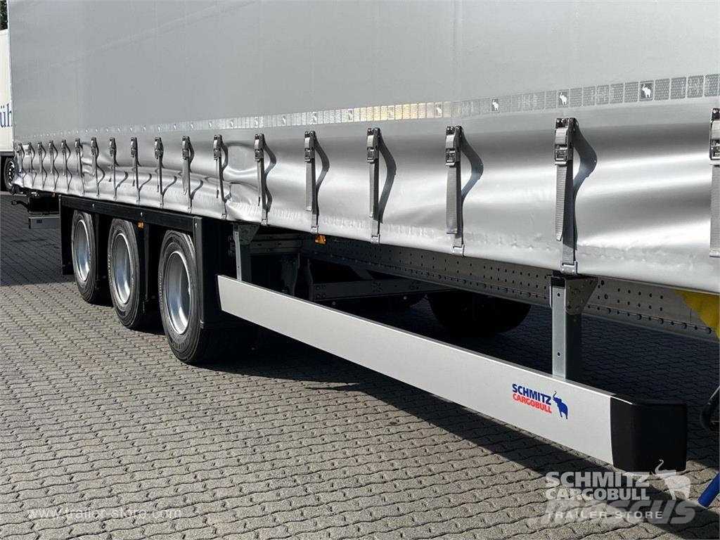 Schmitz Cargobull Curtainsider Mega GetrÃ¤nke نصف مقطورات بباب جانبي