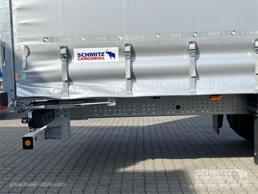 Schmitz Cargobull Curtainsider Mega GetrÃ¤nke نصف مقطورات بباب جانبي