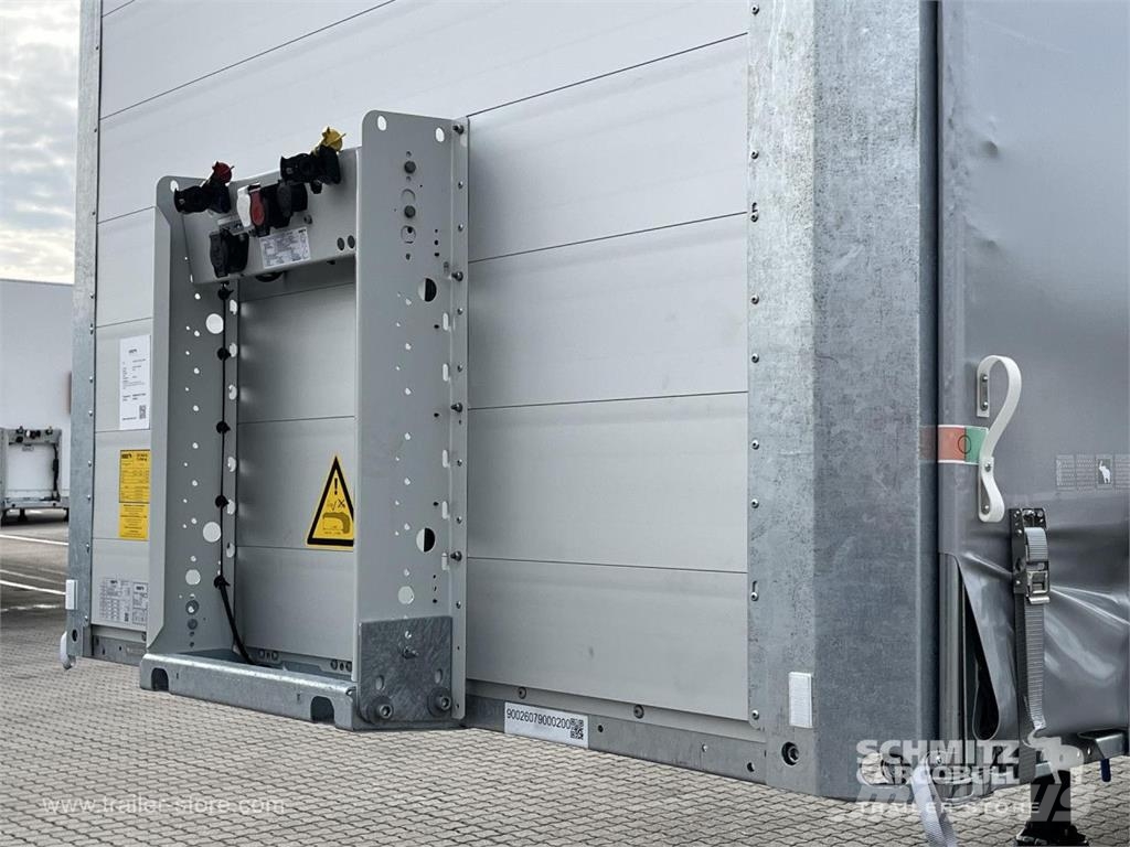 Schmitz Cargobull Curtainsider Mega GetrÃ¤nke نصف مقطورات بباب جانبي