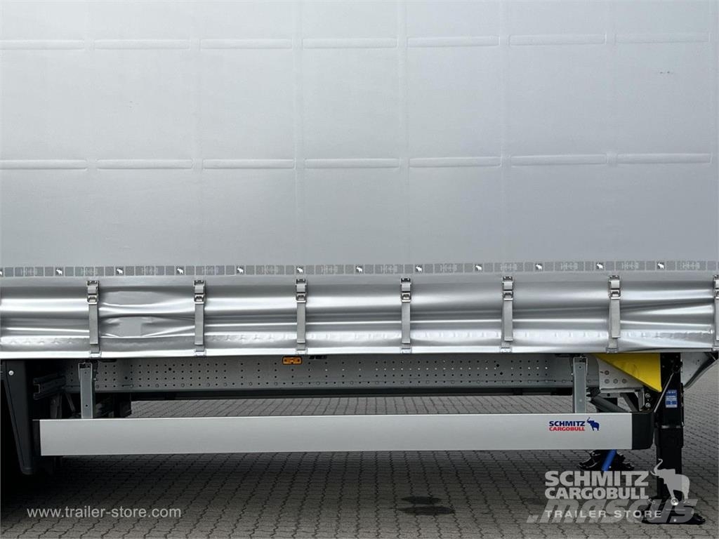 Schmitz Cargobull Curtainsider Mega GetrÃ¤nke نصف مقطورات بباب جانبي