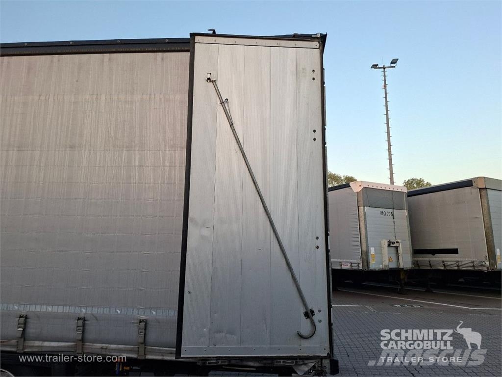 Schmitz Cargobull Curtainsider Mega Getränke Polprikolice s ponjavo