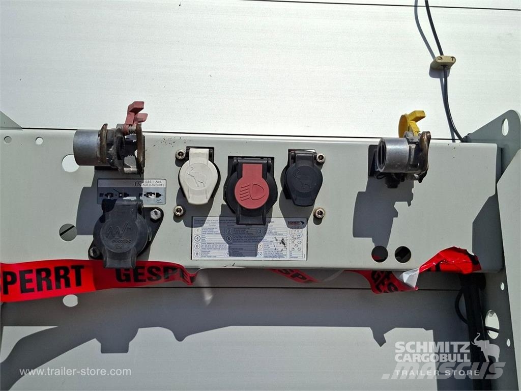 Schmitz Cargobull Curtainsider Mega GetrÃ¤nke نصف مقطورات بباب جانبي