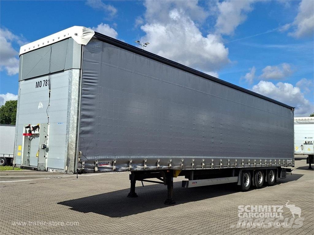 Schmitz Cargobull Curtainsider Mega GetrÃ¤nke نصف مقطورات بباب جانبي
