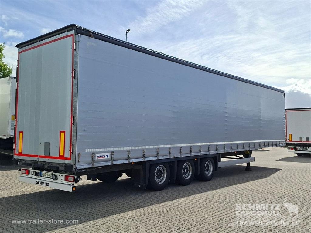 Schmitz Cargobull Curtainsider Mega GetrÃ¤nke نصف مقطورات بباب جانبي
