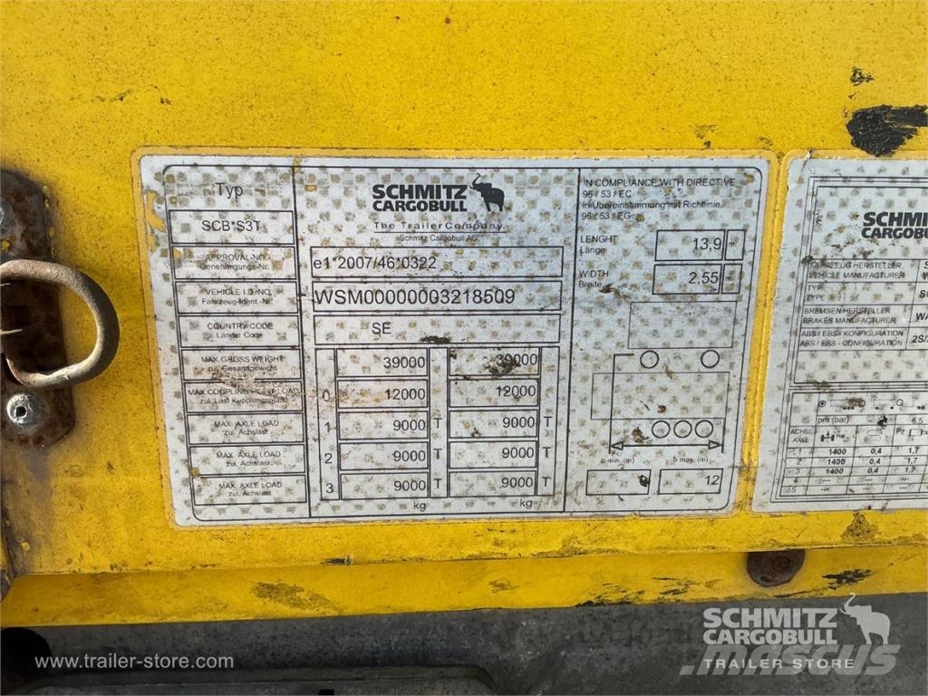 Schmitz Cargobull Curtainsider Mega نصف مقطورات بباب جانبي