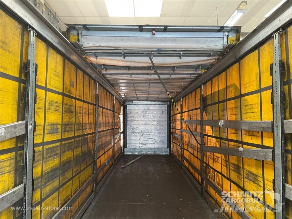Schmitz Cargobull Curtainsider Mega Curtainsider semi-trailers
