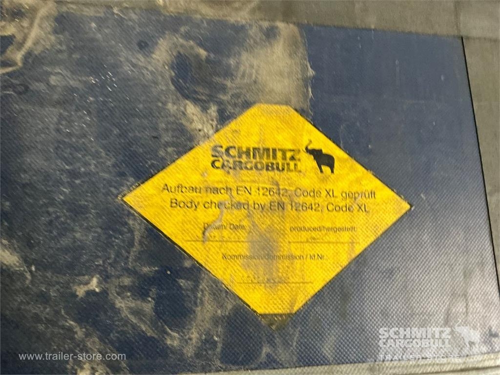 Schmitz Cargobull Curtainsider Mega نصف مقطورات بباب جانبي