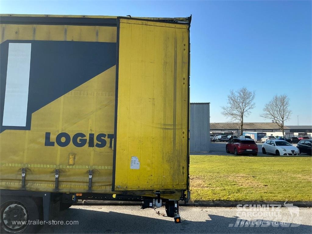 Schmitz Cargobull Curtainsider Mega نصف مقطورات بباب جانبي