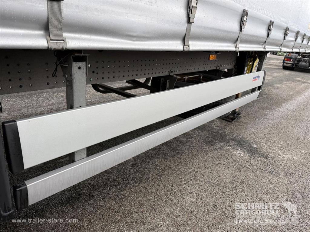 Schmitz Cargobull Curtainsider Standard Plachtové návesy