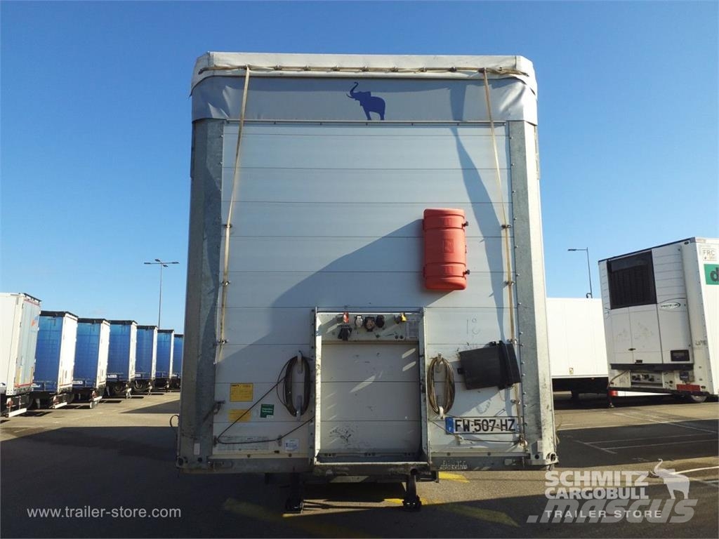 Schmitz Cargobull Semitrailer Curtainsider Standard Plachtové návesy