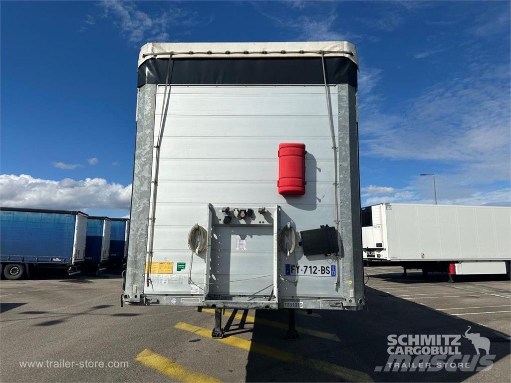 Schmitz Cargobull Semitrailer Curtainsider Standard Тентовані напівпричепи