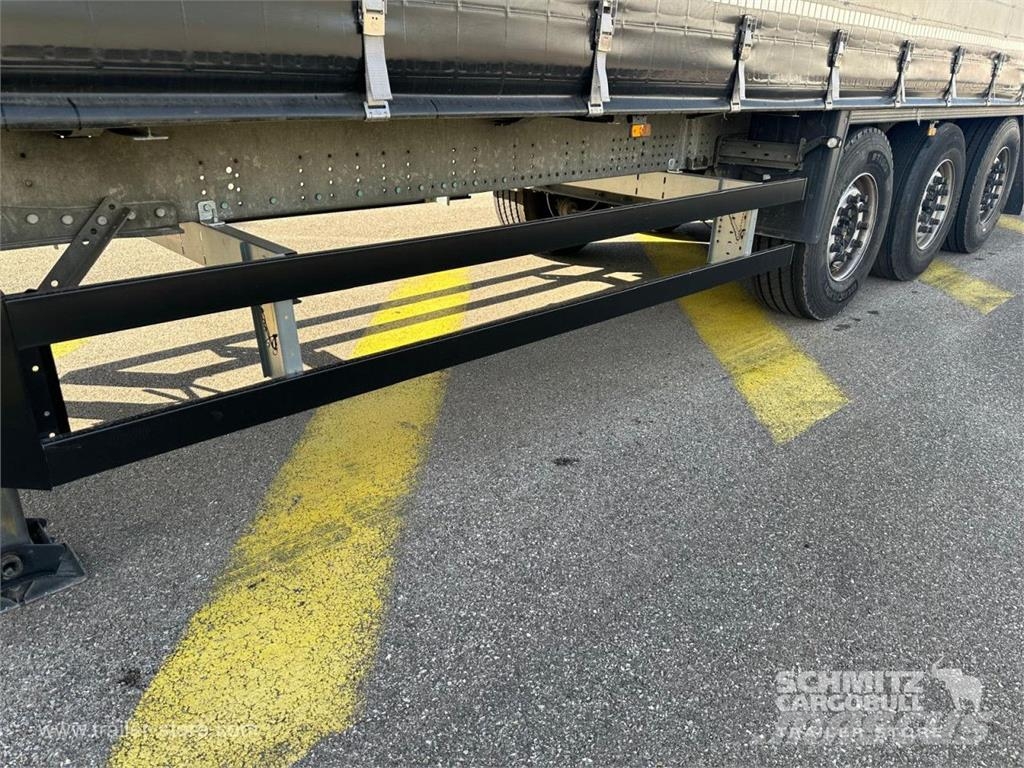 Schmitz Cargobull Semitrailer Curtainsider Standard Тентовані напівпричепи
