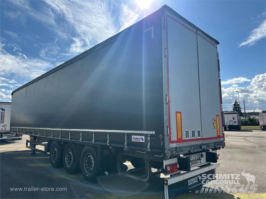Schmitz Cargobull Semitrailer Curtainsider Standard Тентовані напівпричепи