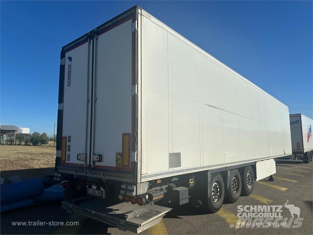 Schmitz Cargobull Semitrailer Reefer Standard Hayon نصف مقطورات بدرجة حرارة قابلة للضبط
