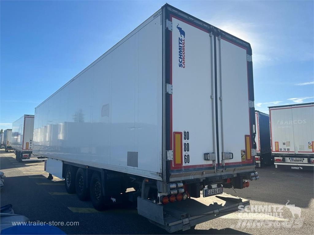 Schmitz Cargobull Semitrailer Reefer Standard Hayon نصف مقطورات بدرجة حرارة قابلة للضبط