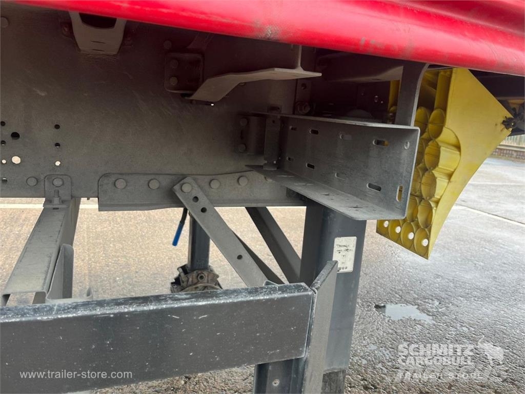 Schmitz Cargobull Curtainsider Standard Curtainsider semi-trailers