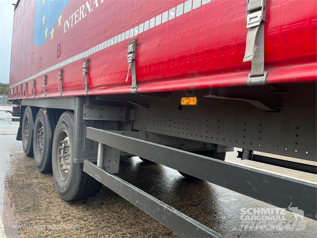 Schmitz Cargobull Curtainsider Standard Curtainsider semi-trailers