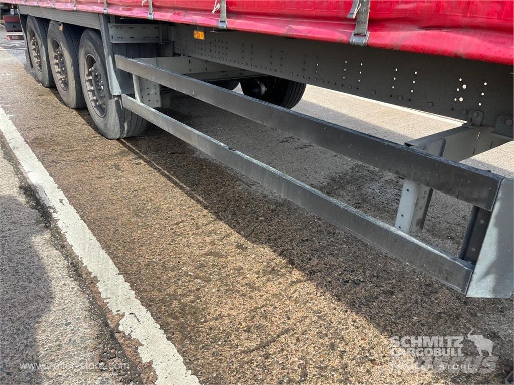Schmitz Cargobull Curtainsider Standard Curtainsider semi-trailers