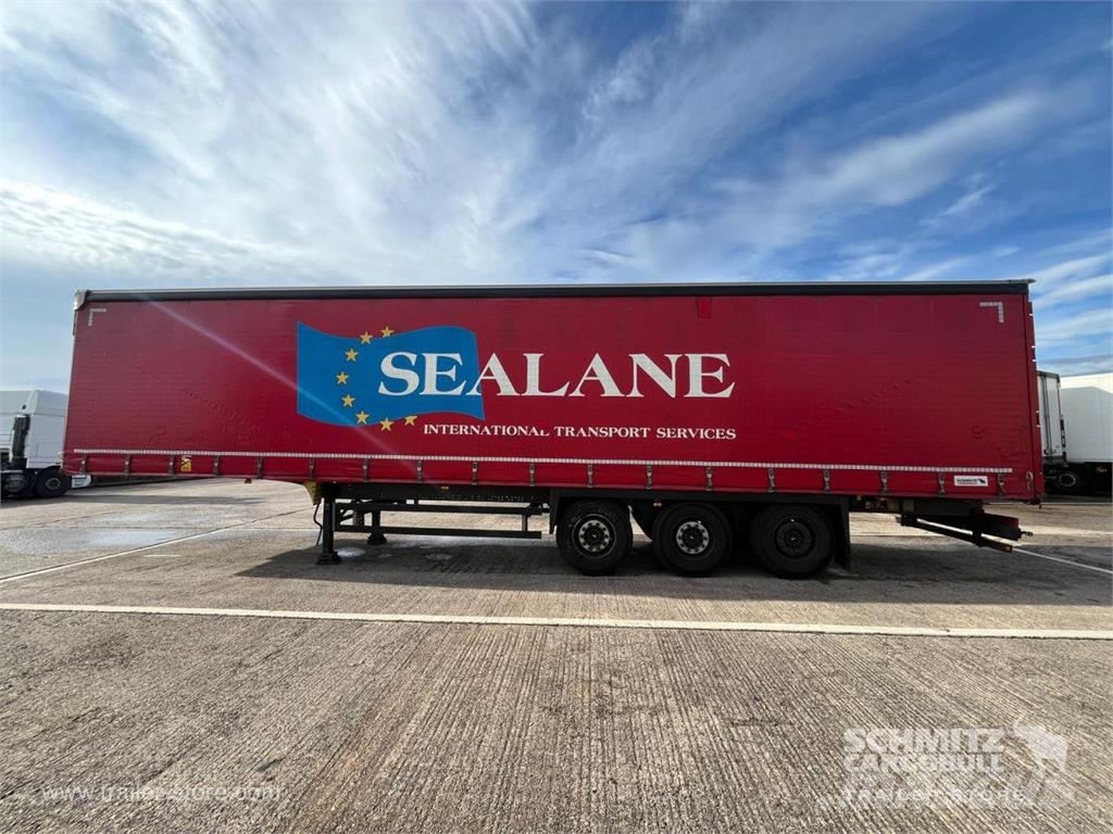 Schmitz Cargobull Curtainsider Standard Curtainsider semi-trailers