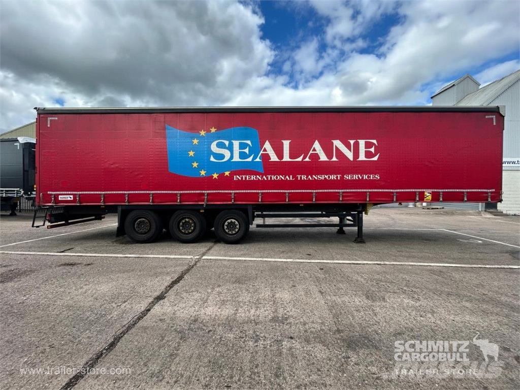 Schmitz Cargobull Curtainsider Standard Curtainsider semi-trailers