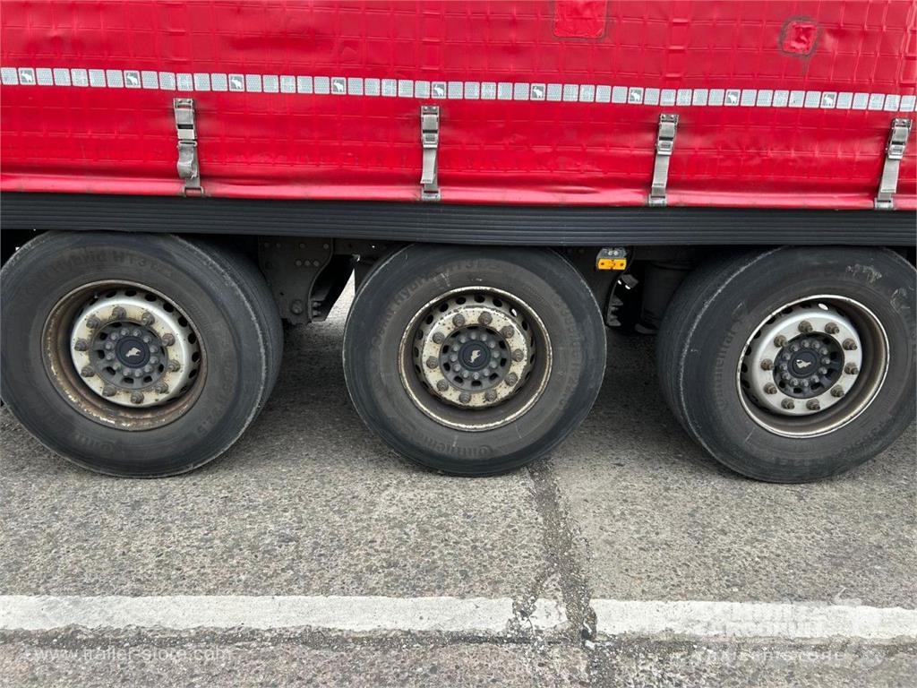Schmitz Cargobull Curtainsider Standard Curtainsider semi-trailers