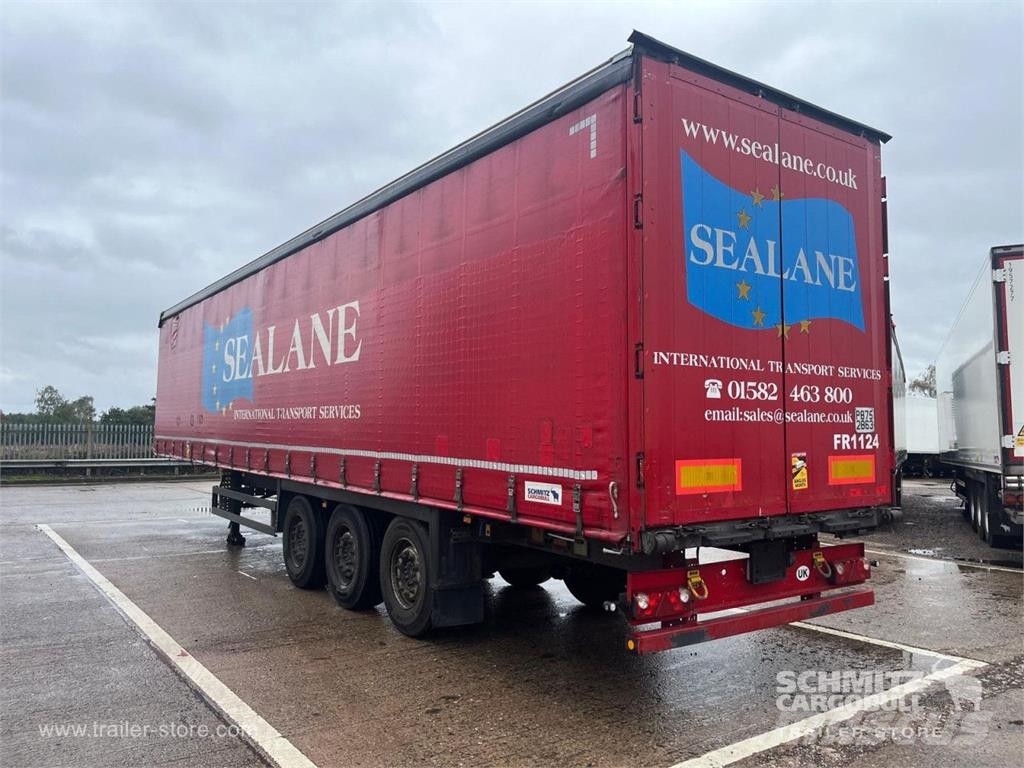 Schmitz Cargobull Curtainsider Standard Curtainsider semi-trailers