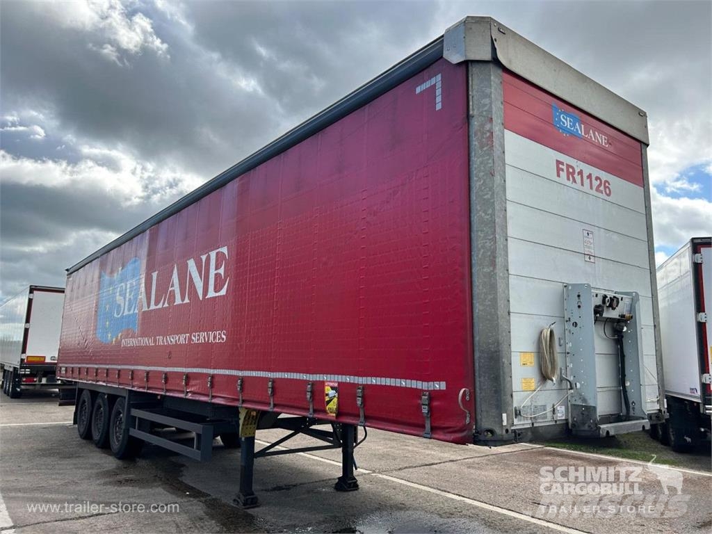 Schmitz Cargobull Curtainsider Standard نصف مقطورات بباب جانبي