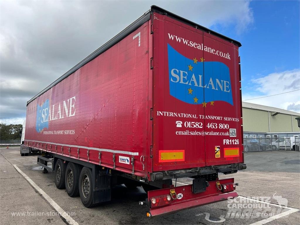 Schmitz Cargobull Curtainsider Standard نصف مقطورات بباب جانبي