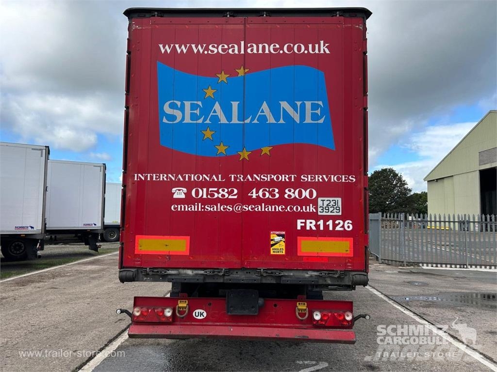 Schmitz Cargobull Curtainsider Standard نصف مقطورات بباب جانبي
