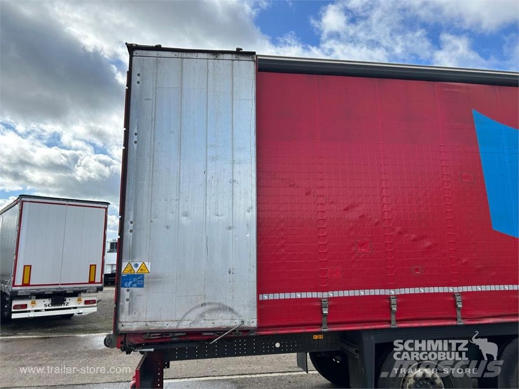Schmitz Cargobull Curtainsider Standard نصف مقطورات بباب جانبي