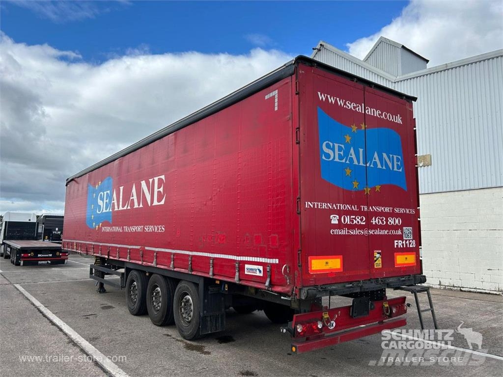 Schmitz Cargobull Curtainsider Standard Curtainsider semi-trailers