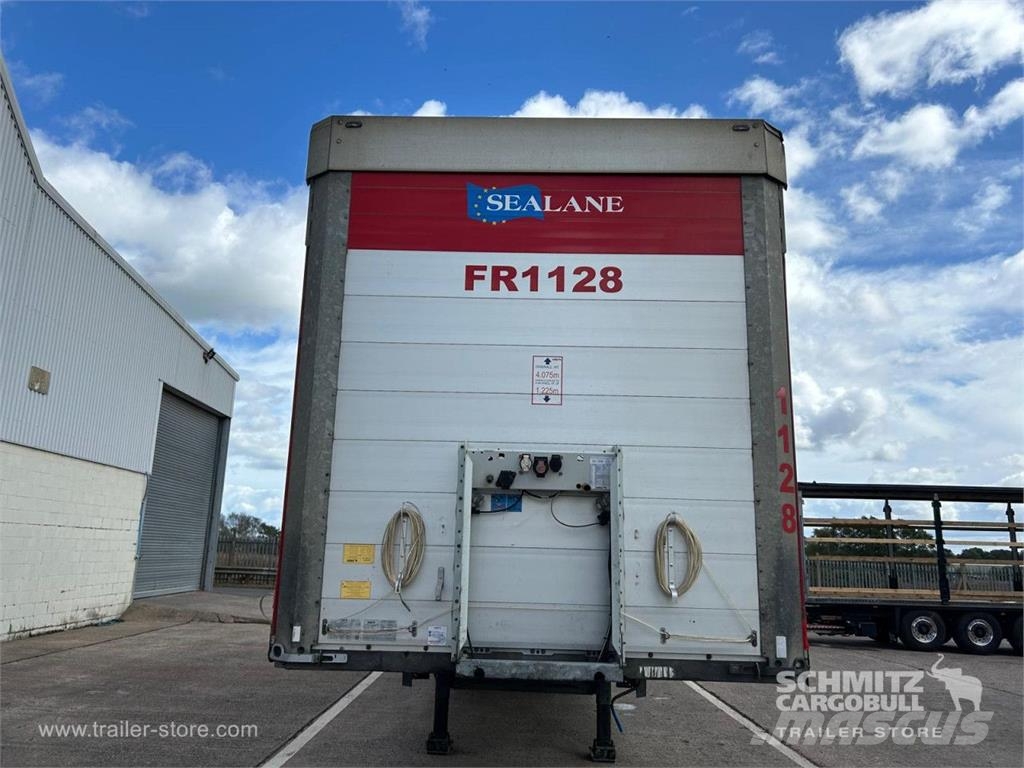 Schmitz Cargobull Curtainsider Standard Curtainsider semi-trailers