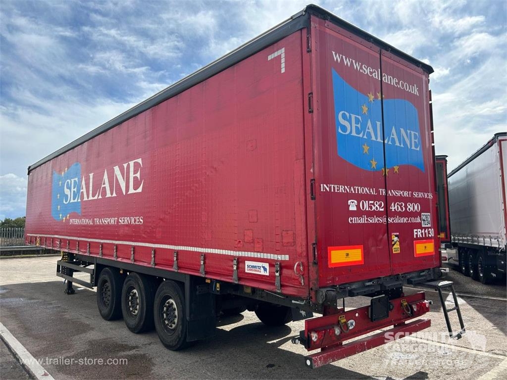 Schmitz Cargobull Curtainsider Standard Curtainsider semi-trailers