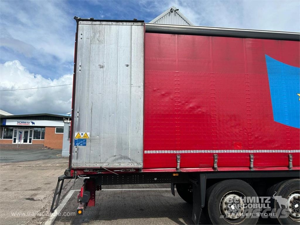 Schmitz Cargobull Curtainsider Standard Curtainsider semi-trailers