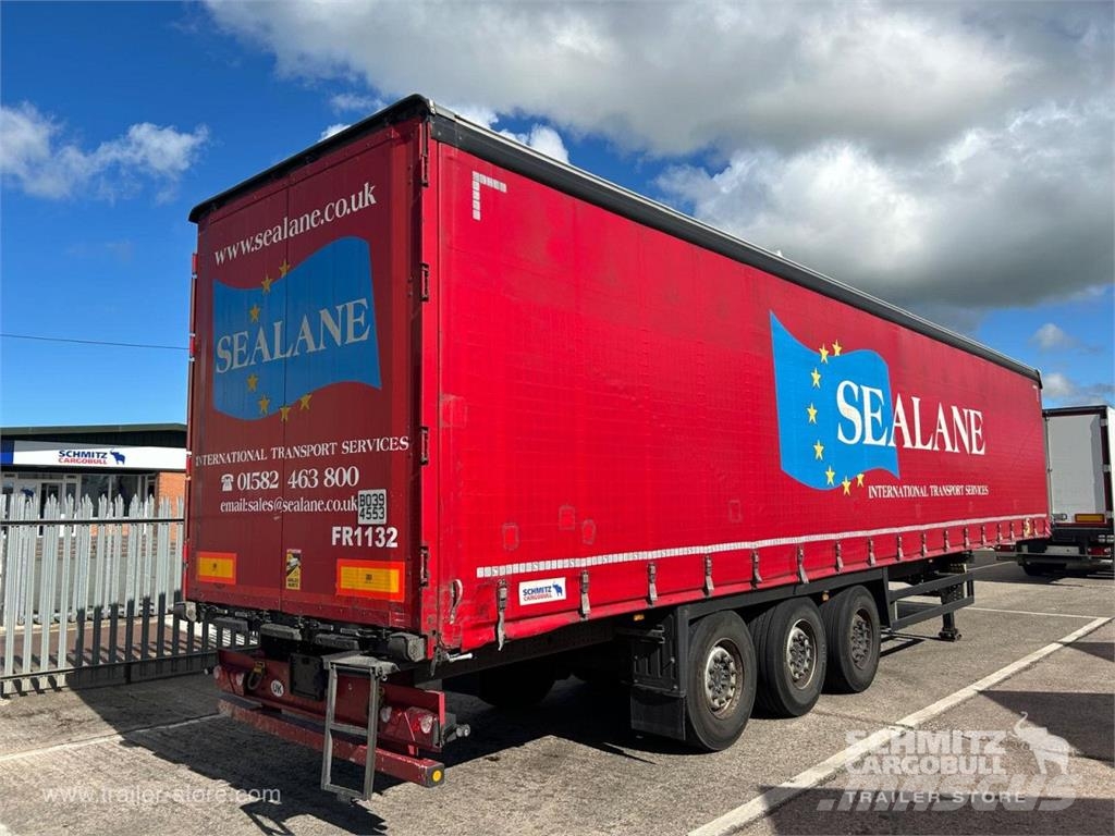 Schmitz Cargobull Curtainsider Standard Curtainsider semi-trailers